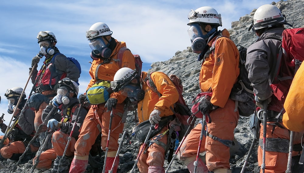 過去の災害から対策を強化 (御嶽山噴火災害の活動の状況)