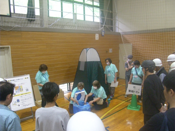 女性防火防災の会_簡易トイレ紹介