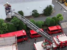 はしご搭乗