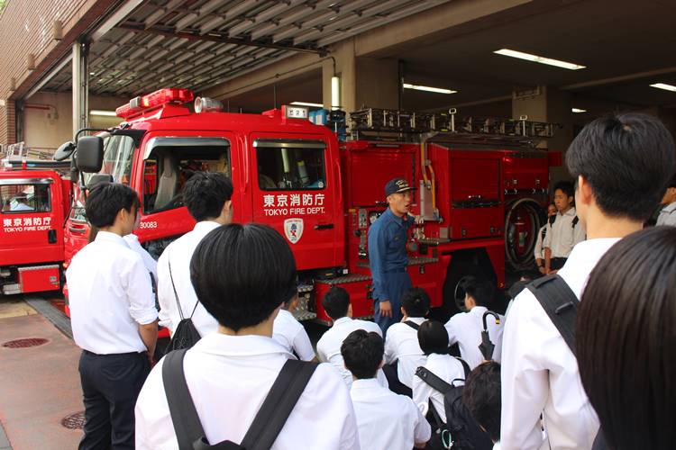 ポンプ車見学