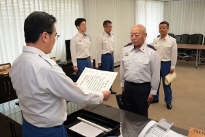 桝田団長写真