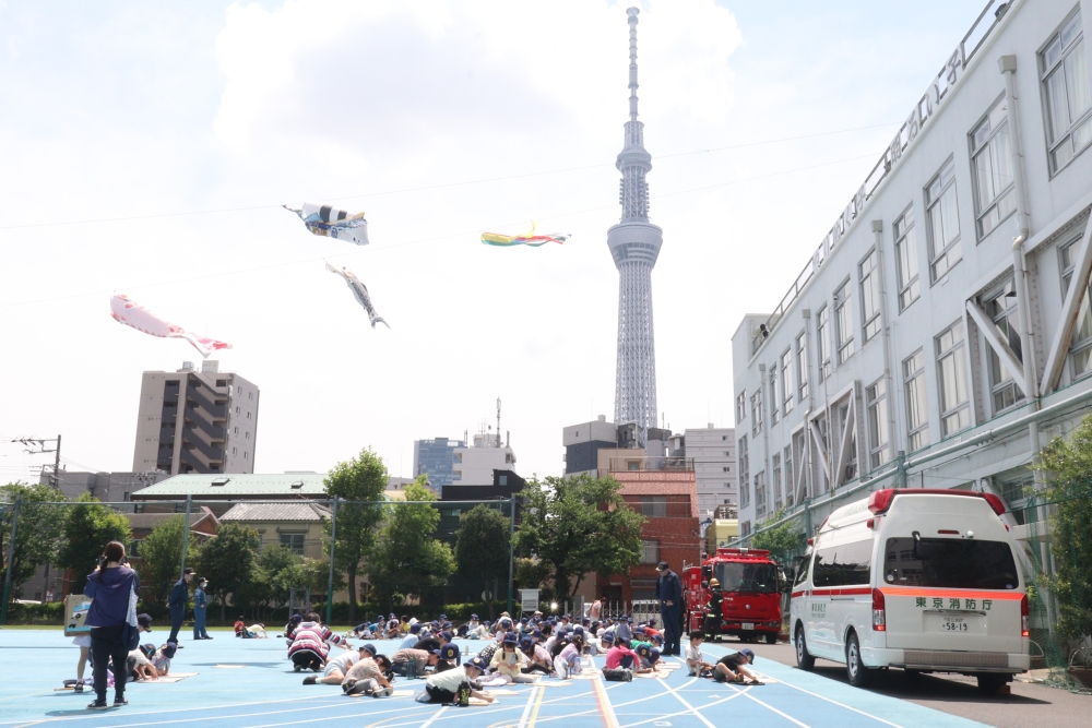 はたらく消防の写生会写真