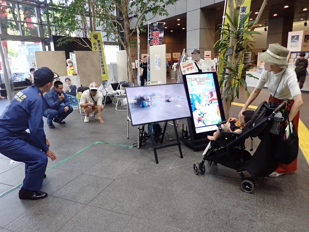 AR機器での訓練の様子　写真