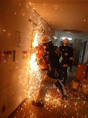 エンジンカッター