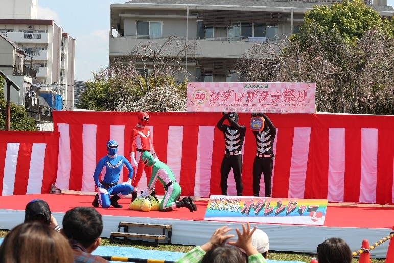 救命戦隊オグレンジャー活動中