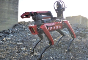 四足歩行ロボット