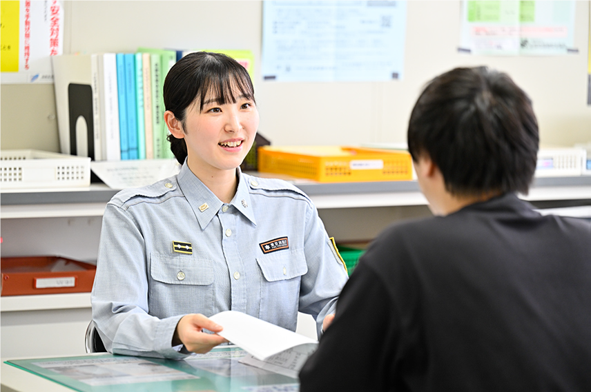 ガーズ事務写真