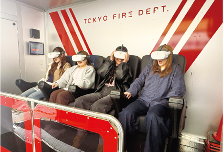 VR防災体験のようす
