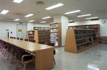 7階　図書資料室