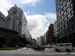写真：半蔵門交差点（新宿通り）