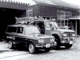 消防庁舎とポンプ車