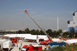 平成19年全国消防救助技術大会イベントコーナーの様子